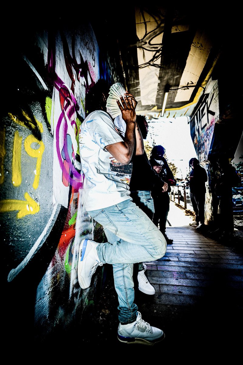 Lubrick_'s tweet photo. Shawty not my type of shyt btc Ian fckn with no scrubs, pockets full with all dubs https://t.co/5rNfxF0dHc