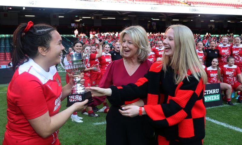 Laura Trevelyan (@lauratrevelyan) on Twitter photo Congratulations to Welsh Varsity champions <a href="/cardiffuni/">Cardiff University</a> - enjoyed presenting the women’s rugby trophy to <a href="/CardiffUniRugby/">Cardiff University Rugby</a> after a comprehensive victory over Swansea! Congratulations to Welsh Varsity champions <a href="/cardiffuni/">Cardiff University</a> - enjoyed presenting the women’s rugby trophy to <a href="/CardiffUniRugby/">Cardiff University Rugby</a> after a comprehensive victory over Swansea!