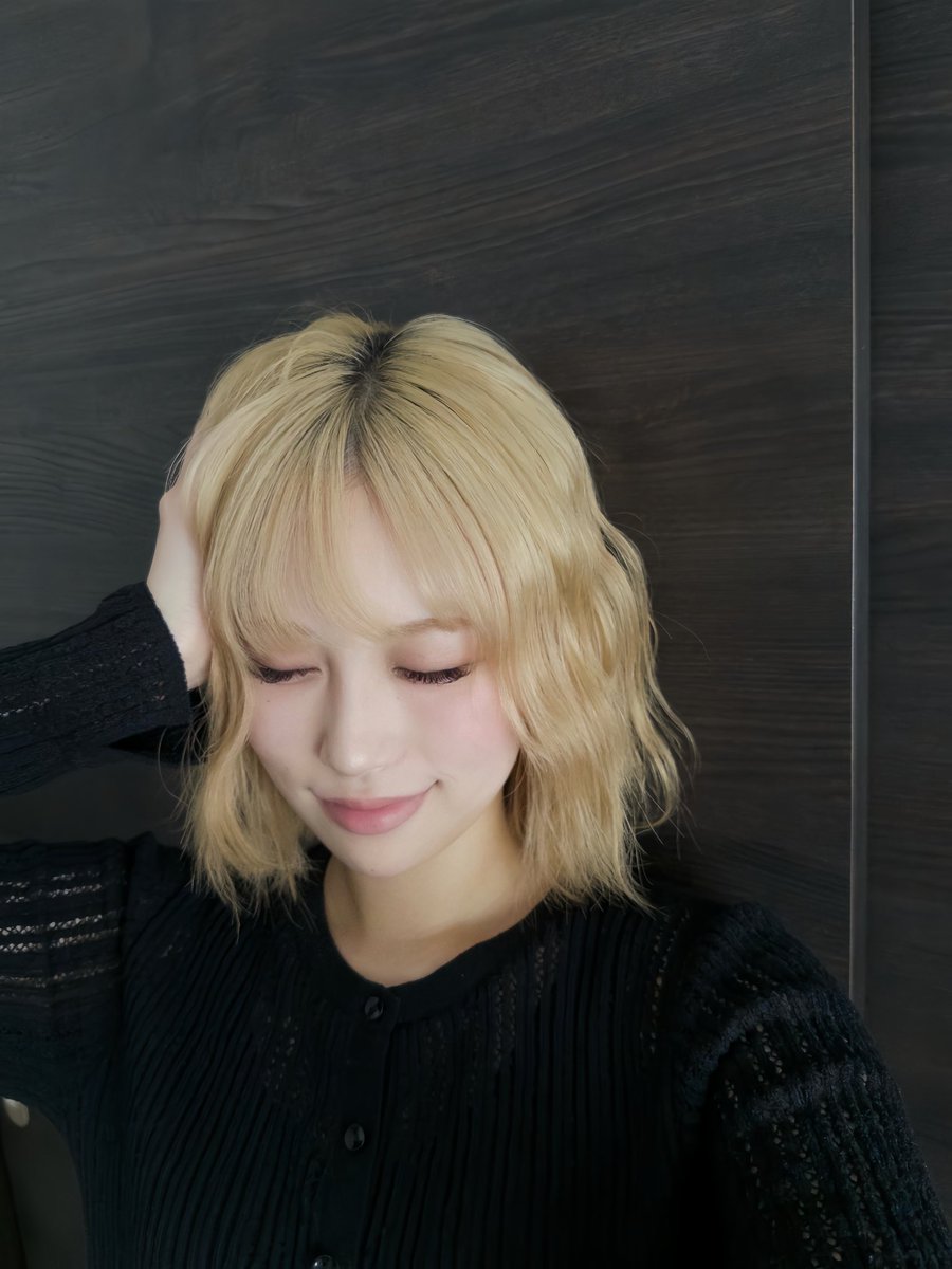 erina tweet media