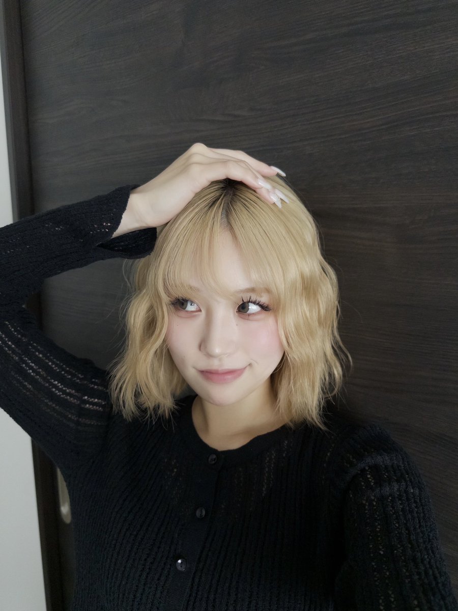 erina tweet media