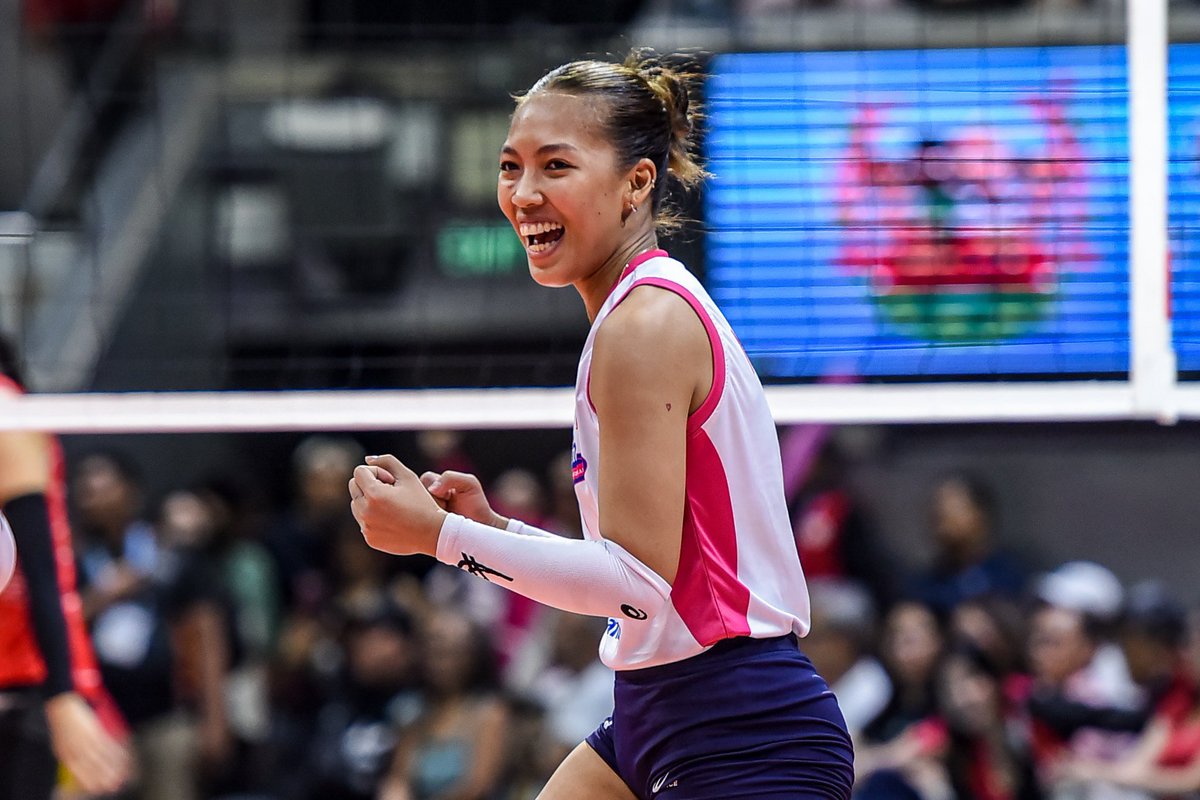 volleytrails's tweet photo. DEFENDING CHAMPS ARE NOT DONE YET! 😤💪

The Creamline Cool Smashers stay alive and force a do-or-die Game 3 after a gritty comeback win over the Petro Gazz Angels in Game 2: 25-15, 16-25, 25-21, 15-25, 15-9.

It’s all or nothing in Game 3! Who takes the crown? 🇵🇭 #PVL2025 #volleyball

📸 @pvlph