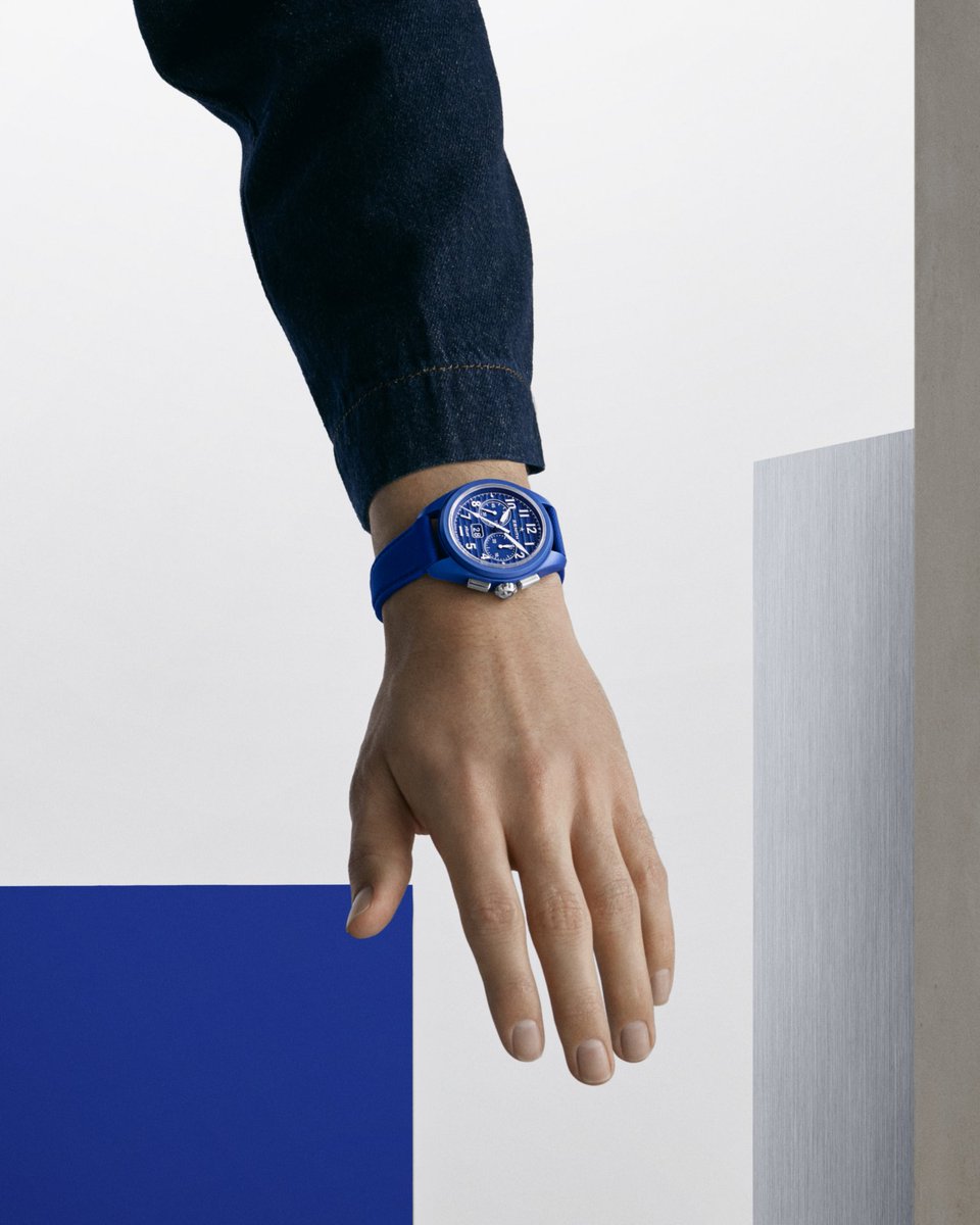 #ZenithPilot: A call to chase your dreams – no matter how far or how high. PILOT Big Date Flyback 160th Anniversary Edition in blue ceramic. Automatic high-frequency El Primero 3652 caliber – limited edition of 160 pieces.
#ZenithWatches #Zenith160Years #ElPrimero