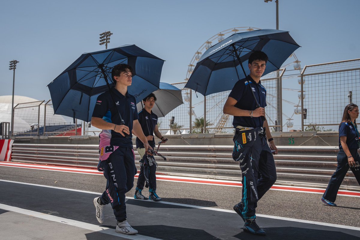 damsracing's tweet photo. Official 2025 class photo done for our F3 drivers! ๐
A great-looking starting grid! What do you think? ๐
#f3 #DAMSLucasOil #drivers #racing #classpicture #bahrain https://t.co/aE198gKF2v