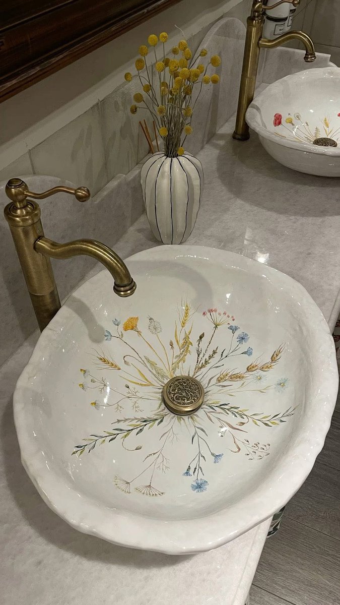 pretty sink