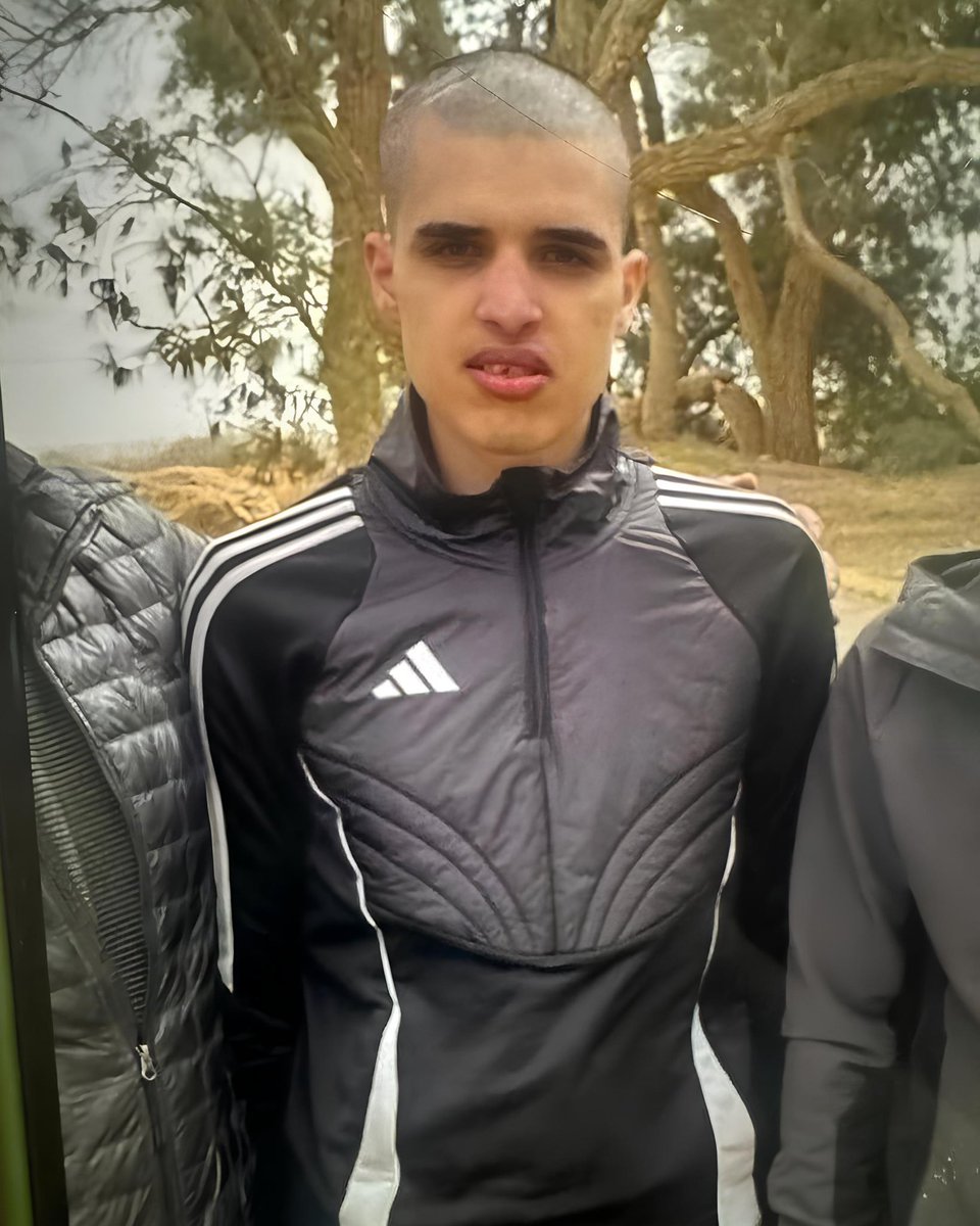 humanmovieteam_'s tweet photo. 🕊️ İsrail hapishanelerinde 13 yaşından itibaren haksız yere tutulan ve yıllar boyunca sistematik kötü muamele ile işkenceye maruz bırakılan Ahmed Manasra, 9,5 yıllık esaretin ardından serbest bırakıldı.

📌Manasra’nın özgürlüğüne kavuşması, çocuk yaşta mahkûm edilen Filistinlilerin yaşadığı adaletsizlikleri bir kez daha dünyaya hatırlatıyor.

🕊️ Ahmed Manasra, who was unjustly held in Israeli prisons from the age of 13 and subjected to systematic mistreatment and torture for years, has been released after 9.5 years of imprisonment.

📌Manasra’s release once again reminds the world of the injustices faced by Palestinian children who are sentenced at a young age.

#freeahmadmanasra