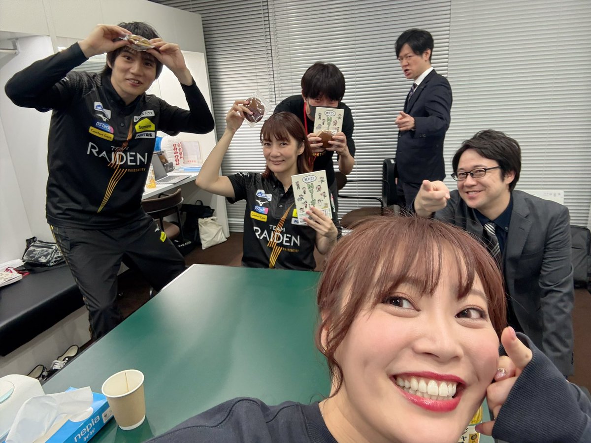 雷電デー！！⚡️

1戦目が黒沢選手🥂
2戦目が本田選手💇‍♂️

2人で同日連勝✨✨

今日だけで115.5ptプラス！
ドラを重ねる、新ドラが乗る‥
どら焼き効果はんぱない！！！

セミファイナルもおもしろいんです！！！

#Mリーグ