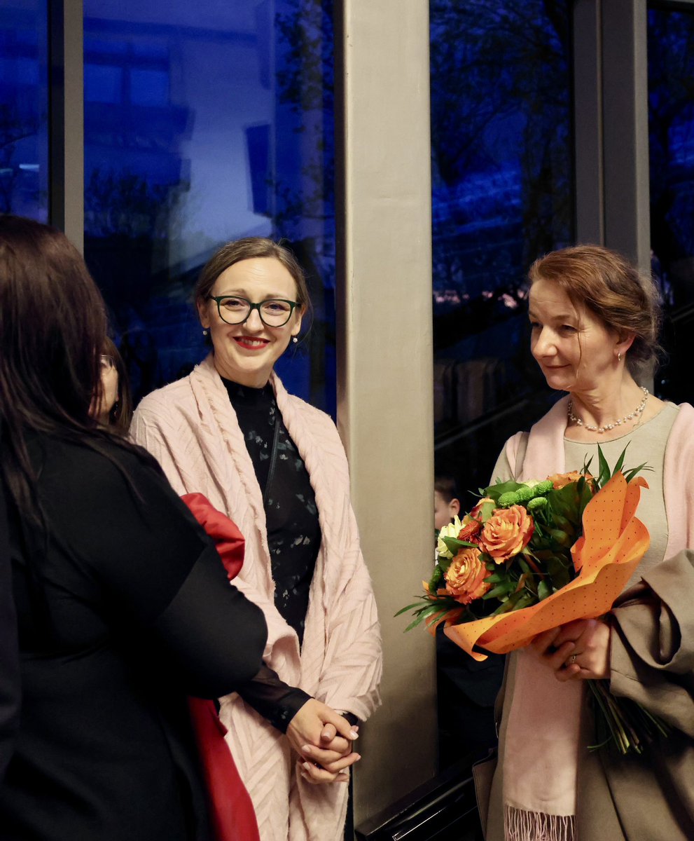 Powoli dochodzę do siebie po wysiłku związanym z ostatnią prostą przed wypuszczeniem ‚Dzieci Golgoty’ w świat 😇 Tutaj jeszcze kilka wspomnień z piątku, a do Was w dalszym ciągu mam prośbę o pomoc w pokryciu kosztów produkcji:

zrzutka.pl/kzb7pz