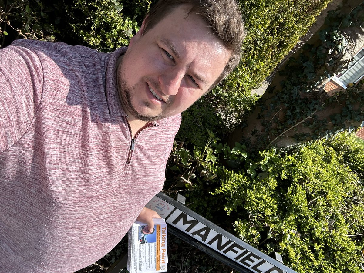 TPritchard1993's tweet photo. Lovely afternoon in ashurst, manfield and marland 

3 weeks till the vote 

Vote @ourwestlancs https://t.co/dI34U0BADb