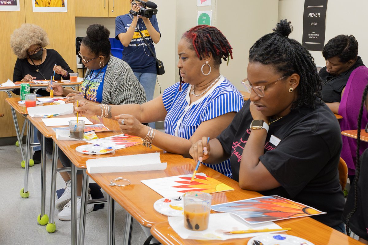 CREED_NC's tweet image. Have you registered yet for the #TeachingInColor Summit? This powerful celebration of educators of color is something you don't want to miss! 
📆 April 25-26
📍 Charlotte, NC 
🔗 eventbrite.com/e/2025-teachin…