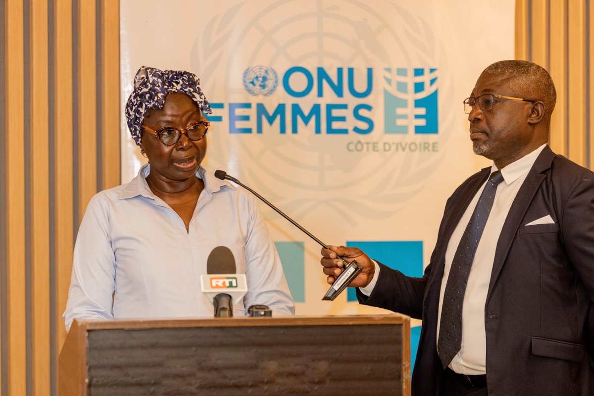 onufemmesCIV's tweet image. le 9 avril 2025, l’atelier avec les parlementaires 🇨🇮 a permis de sensibiliser sur l’importance du travail des soins rémunérés et non rémunérés et de la protection sociale pour les👩🏾.
Un pas important vers un travail décent et une législation inclusive en 🇨🇮.
#TravailDeSoins