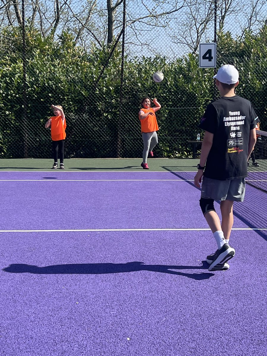Sport Pembrokeshire / Chwaraeon Sir Benfro (@sportpembs) on Twitter photo Fantastic community Clubs event today at Haverfordwest Tennis Club. Thanks to all who attended <a href="/MaryImmaculateH/">Mary Immaculate Catholic Primary School</a> <a href="/FentonPrimary/">Fenton Community Primary School</a> <a href="/StMarksPrimary/">St. Mark's Catholic Primary</a> <a href="/HaverfordwestFC/">Haverfordwest County AFC 🏴</a> <a href="/YACymru/">YA Cymru</a> <a href="/HaverfordwestGC/">Haverfordwest GC</a> Haverfordwest Cricket Club ⚽️🏏⛳️🎾🌞 Fantastic community Clubs event today at Haverfordwest Tennis Club. Thanks to all who attended <a href="/MaryImmaculateH/">Mary Immaculate Catholic Primary School</a> <a href="/FentonPrimary/">Fenton Community Primary School</a> <a href="/StMarksPrimary/">St. Mark's Catholic Primary</a> <a href="/HaverfordwestFC/">Haverfordwest County AFC 🏴</a> <a href="/YACymru/">YA Cymru</a> <a href="/HaverfordwestGC/">Haverfordwest GC</a> Haverfordwest Cricket Club ⚽️🏏⛳️🎾🌞