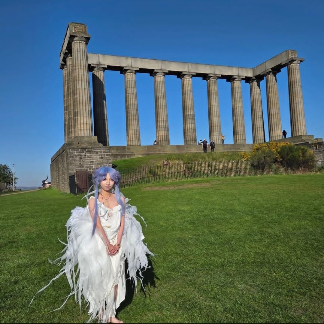 Mark10867486's tweet photo. #Edinburgh #monumenthill #partheon A messenger appeared.... https://t.co/2Kt9WiCGqg