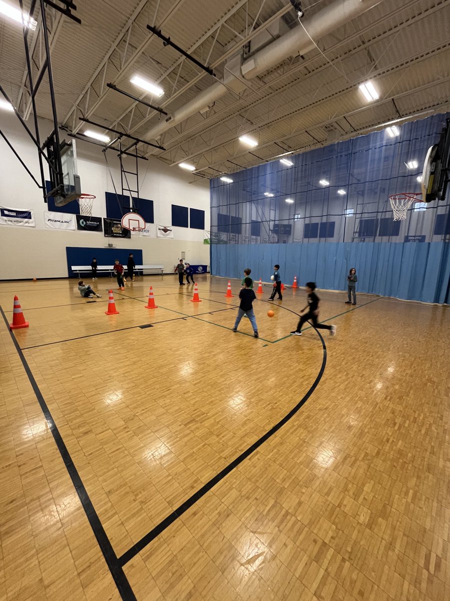 BGCBooneCounty's tweet image. Zip Zap! Shared painting. Alligator chomp, and more at BGC after school. #INkids #Zionsville