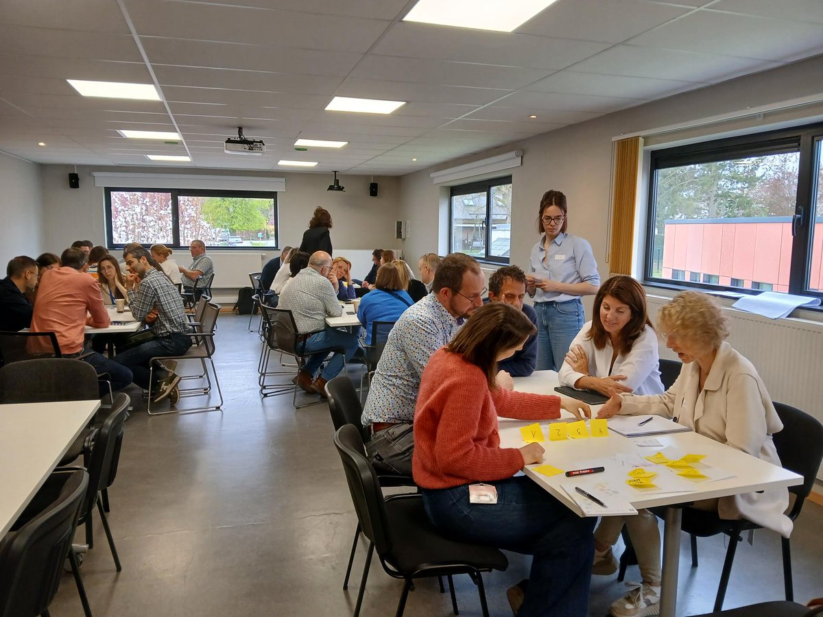 unessabe's tweet photo. Succès de foule pour le séminaire: Le reporting ESG dans le secteur de la santé: entre conformité et transformation durable, coorganisé par Santhea, GIBBIS et UNESSA. Une initiative qui fédère les acteurs de la santé autour du reporting durable et des critères ESG. https://t.co/hbRr9i9vBC
