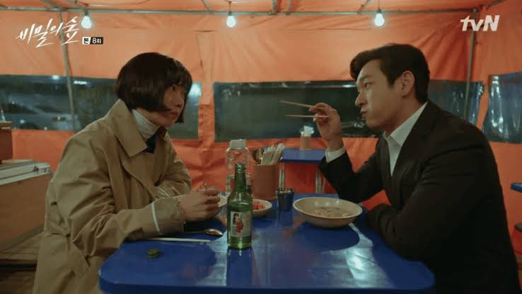 nunskeee's tweet photo. @kdrama_menfess Nih romance tipis entah sih beneran ada romancenya atau gak tapi yg jelas mereka punya perasaan (platonic) satu sama lain, my couple from Stranger 😄 https://t.co/T1OlkVVP55