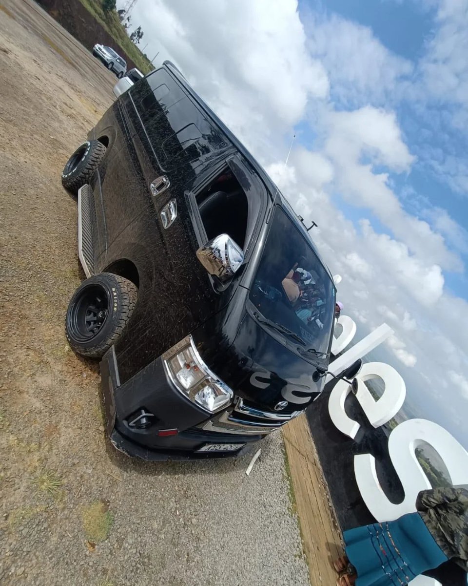 ephy_young254's tweet image. Premier Vans in conjunction with Wakorino.C&apos;mon!!! Book with us now.