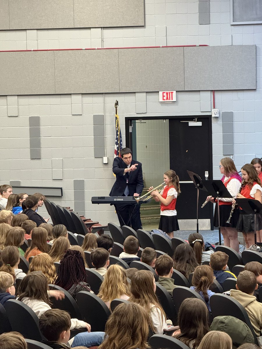 Keith Konyk (@keithkonyk) on Twitter photo What an amazing morning of music at the 5th Gr. Chorus & Jazz Band Concert! Students from Wm. Penn, Mt. Vernon, and Central Elementary shined on stage. Thank you to our dedicated staff and supportive parents for helping our students experience the joy of the arts! #EFproud🎺🎹🎷 What an amazing morning of music at the 5th Gr. Chorus & Jazz Band Concert! Students from Wm. Penn, Mt. Vernon, and Central Elementary shined on stage. Thank you to our dedicated staff and supportive parents for helping our students experience the joy of the arts! #EFproud🎺🎹🎷