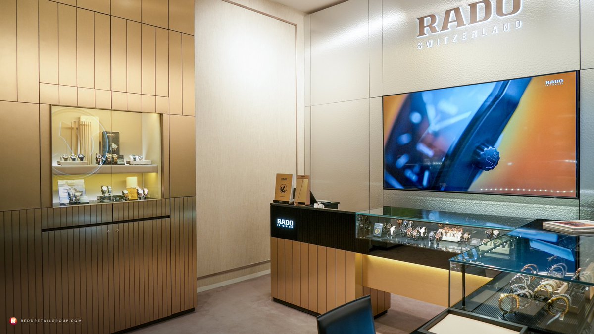 We’re proud to unveil our latest collaboration with RADO, marking the opening of their very first boutique in Mexico.

reddretailgroup.com/portfolio
#RADO #RADOMexico #Reddmillwork #ReddMexico #LuxuryBoutique #RetailDesign #ReddRetailGroup #LoveYourBrand