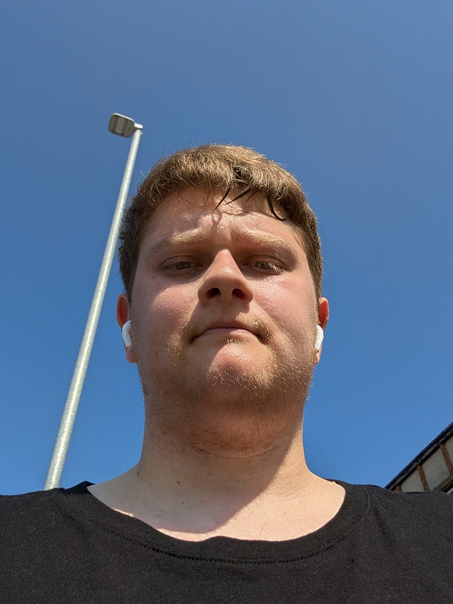 Does running a half marathon on a treadmill actually count as running a half marathon? Cus if the answer is yes I just did my first ever half marathon 🎉

But I do get there is a huge difference between doing it on a treadmill VS on concrete in the baking sun