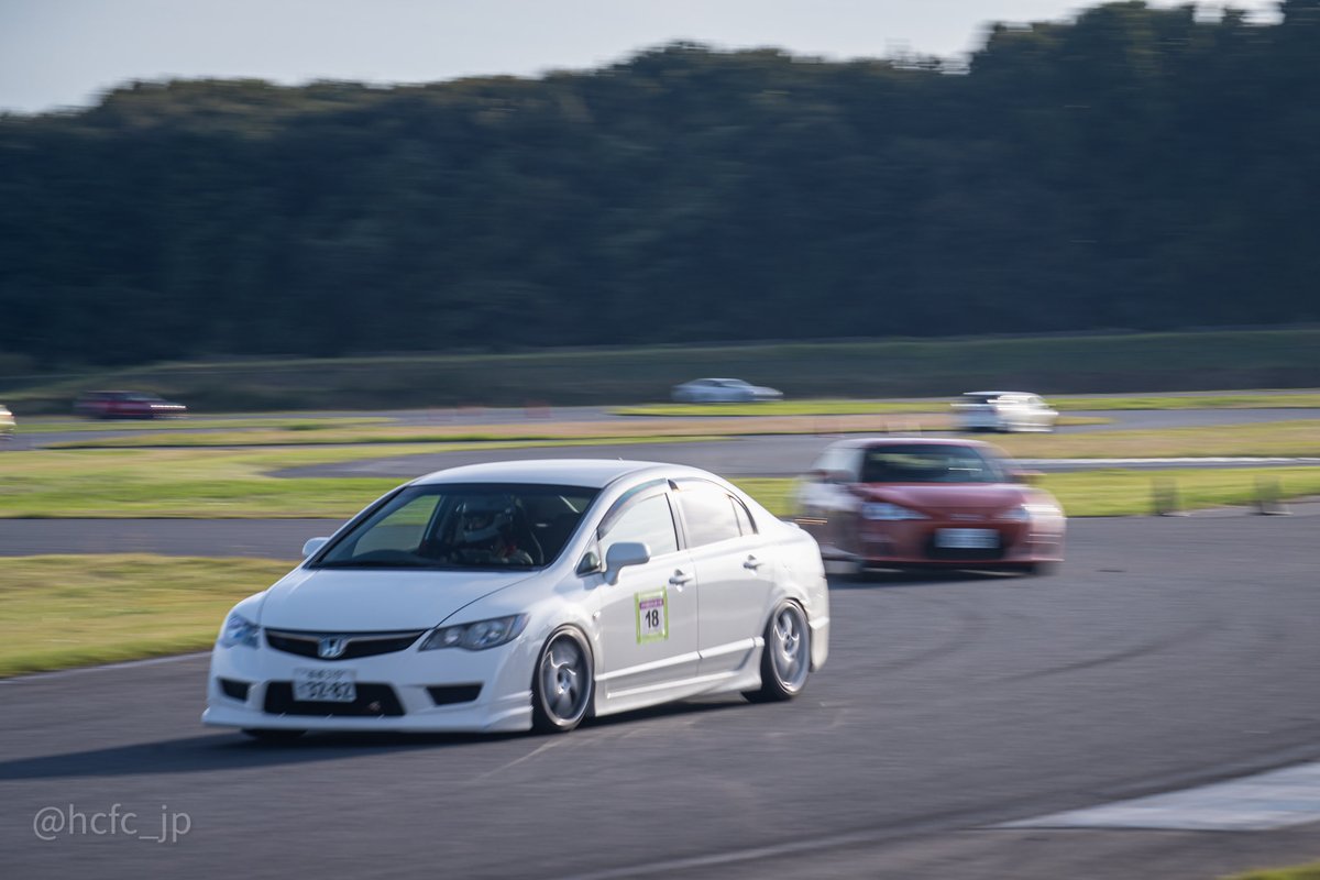 heisei_circuit's tweet photo. サーキット来て、速く走る必要なんてないし、上手い人が偉いわけでもないです。

初心者でも楽しく走れて、「今日も楽しかったな〜」と終われるようにならないと、モータースポーツは発展しないです。

上手い人から初心者まで、
全員がモータースポーツを楽しむという視点を持って楽しみましょ😊 https://t.co/tNKBU3j3eH