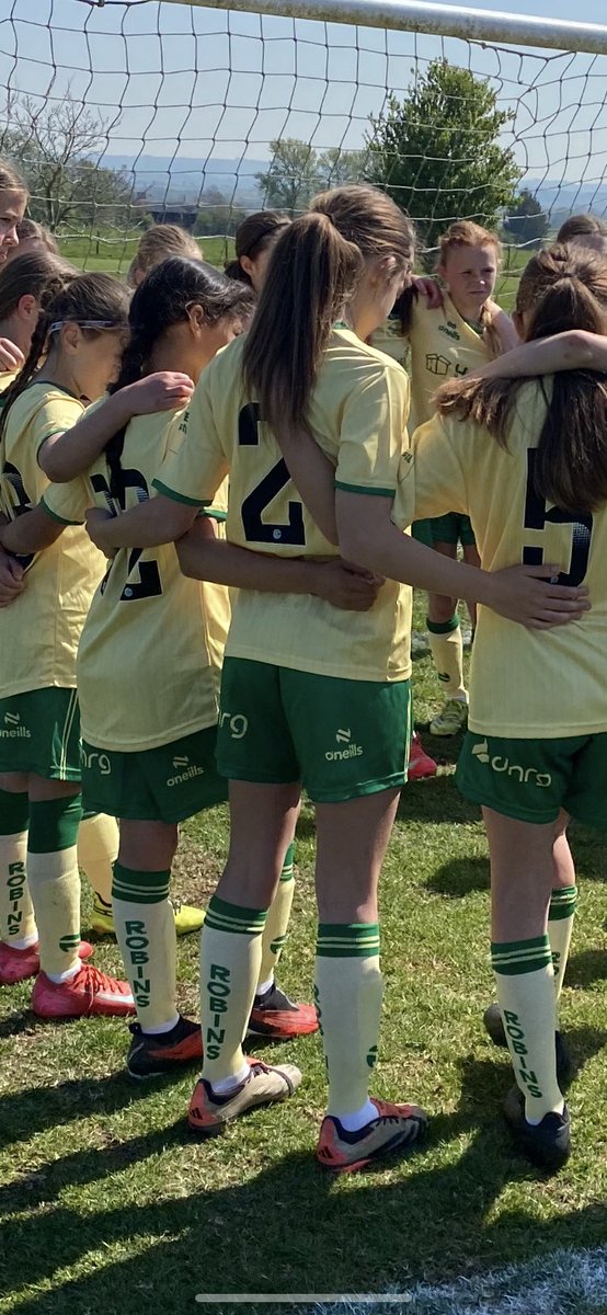 cheezey10's tweet photo. Somerset etc footy festival today . 4 wins one draw for bcfc ⚽️ https://t.co/H9ViWMkpbJ