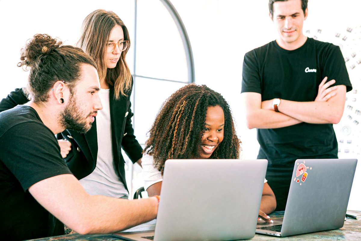 FlowsterApp's tweet photo. How TCP and UDP Affect Workflow Reliability and Data Transfer: Picture your workflow as a bustling highway—data zipping back and forth, keeping everything from emails to video calls humming along.… https://t.co/JW34EvMxqo #TCP #UDP #DataTransfer #WorkflowReliability #Networking https://t.co/4nAZ4zqMhV