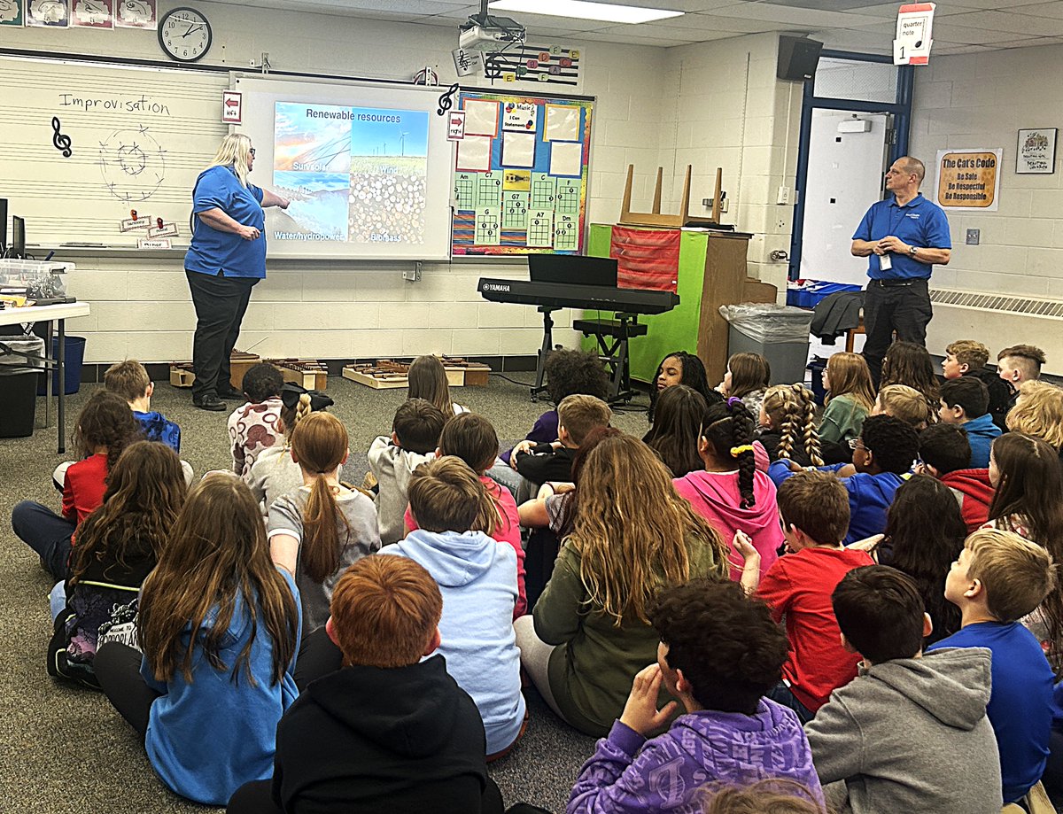 Thank you to Consumers Energy for coming to Central Elementary for its Think Energy Presentation! Fourth-grade students learned a lot about energy and how it works. They may even have some tips and tricks for the adults at home to save energy!
