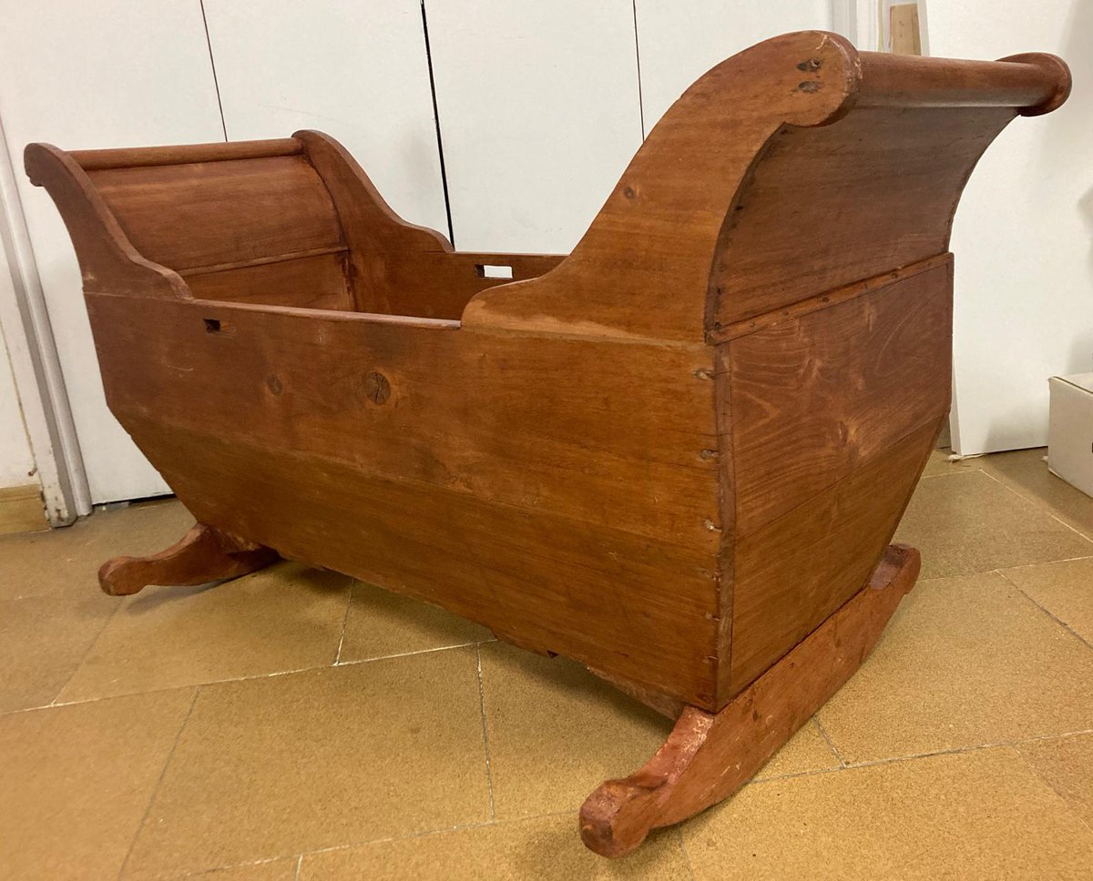 El <a href="/mhistoria_gi/">Museu d'Història de Girona</a> custodia el fons patrimonial municipal, 17.846 objectes, i en té cura,conserva, investiga,interpreta i difon. Fons que es nodreix de donacions de particulars. 
Es selecciona les representatives per relatar la trajectòria històrica, social  i cultural de #girona.