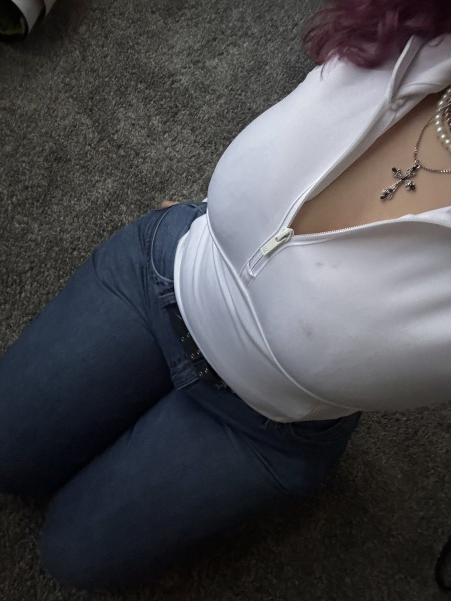 i need more workout attire.. what piggy wants to fund me making my ass even bigger than what it is rn??