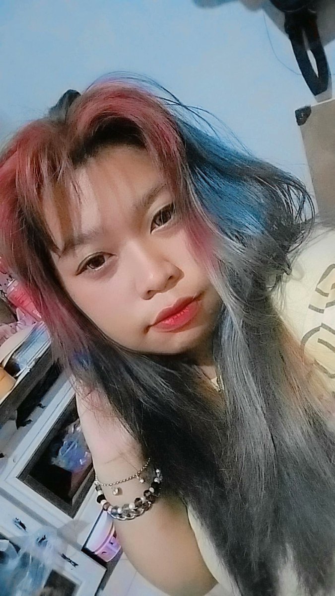 ทำสีแล้วสระผมออกมาเป็นสีนี้อยากเปลี่ยนสีใหม่เลยอ่ะ
#ภูเก็ต