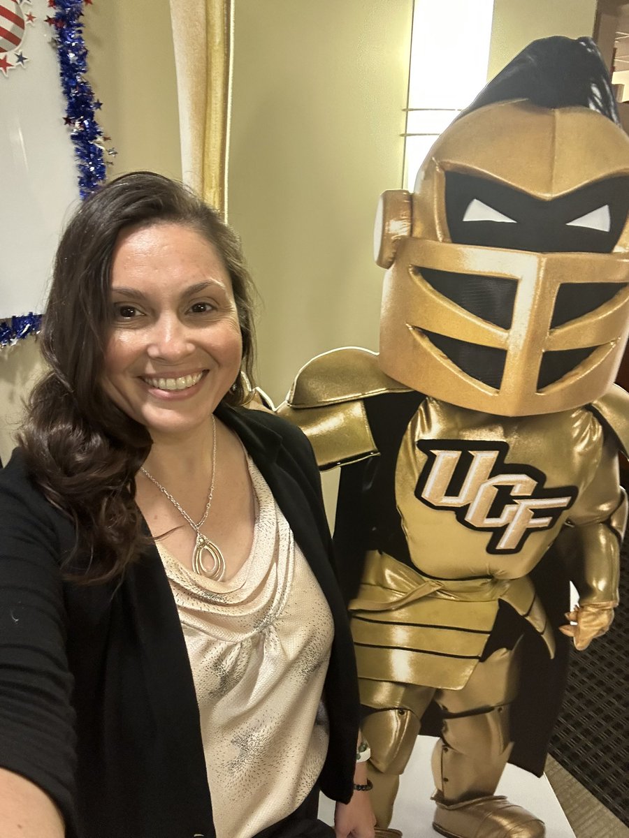 Happy to support #UCFDayofGiving today and share one of my stellar experiences—starting my job <a href="/UCFSciences/">UCF College of Sciences</a> #EducatedHereEmployedHere @ucf