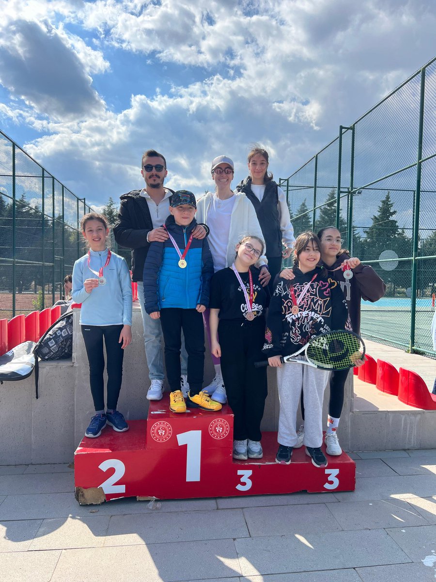 Mahonii5656's tweet photo. GSB Manisa 💪🥇🥈
23 Nisan Ulusal Egemenlik ve Çocuk Bayramı Turnuvası.
Muhammed Akif ceylan - il birincisi 🥇
Selim atalmış - il ikincisi 🥈 
Pelin Alagöz - il ikincisi 🥈 
@ozturkyunus45
@Levent_Tokay 
@gunes_kbas https://t.co/fTnCIulLL2