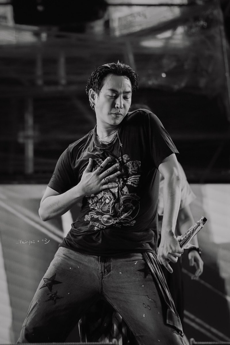 Fairyziiipalit's tweet photo. 💯❤️‍🔥
รังสิตมันร๊อนนน

#HiddenHeroWaterFestival
#SongkranFestivalxPeck
#palitgallery 
#PeckPaLitChoke #เป๊กผลิตโชค
#fairyxpeckpalit @peckpalit https://t.co/5aznyDlf1i