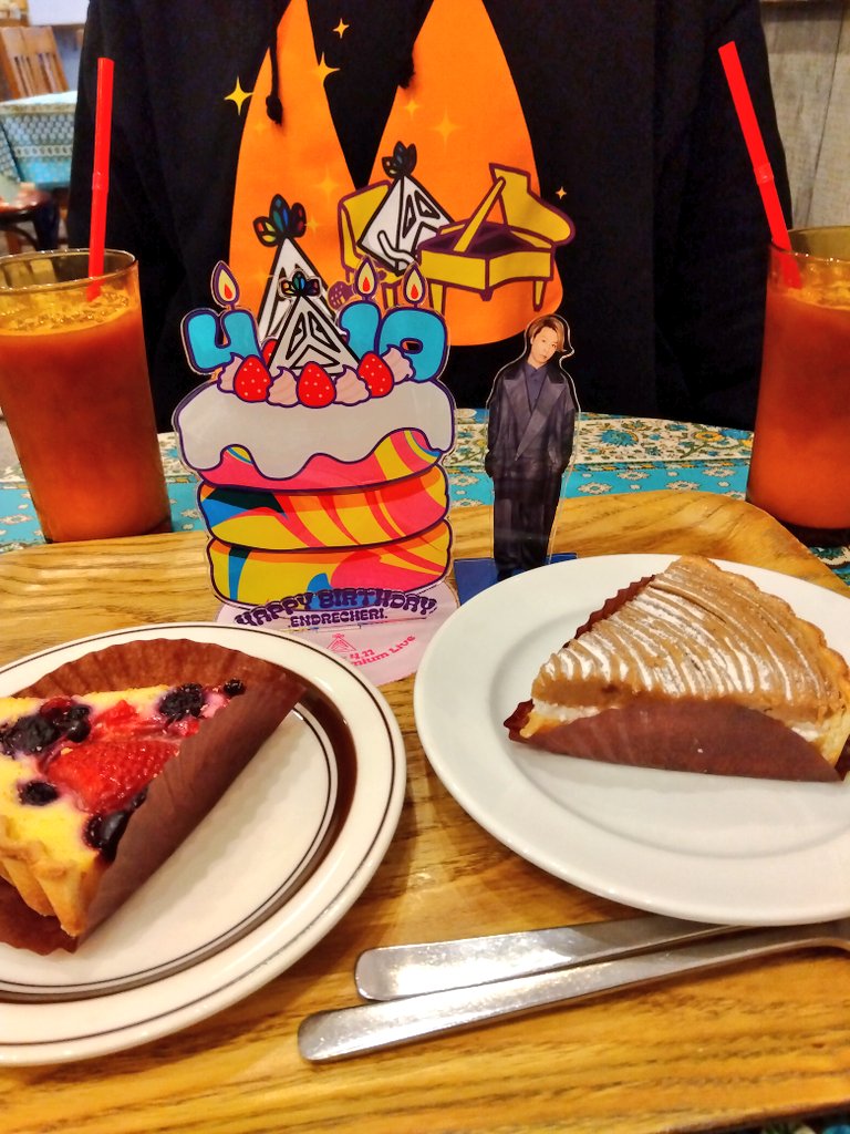 24kao24's tweet photo. 剛くんお誕生日おめでとう🌟
素敵な1年になりますように🌟

今日はお友達と奈良でのんびり過ごしてました。気の向くままのんびり過ごしすぎて、ならまちに行く時間がなかったです（笑）

#堂本剛46回目誕生祭_0410 
#堂本剛誕生祭 https://t.co/tgH16jhtbi