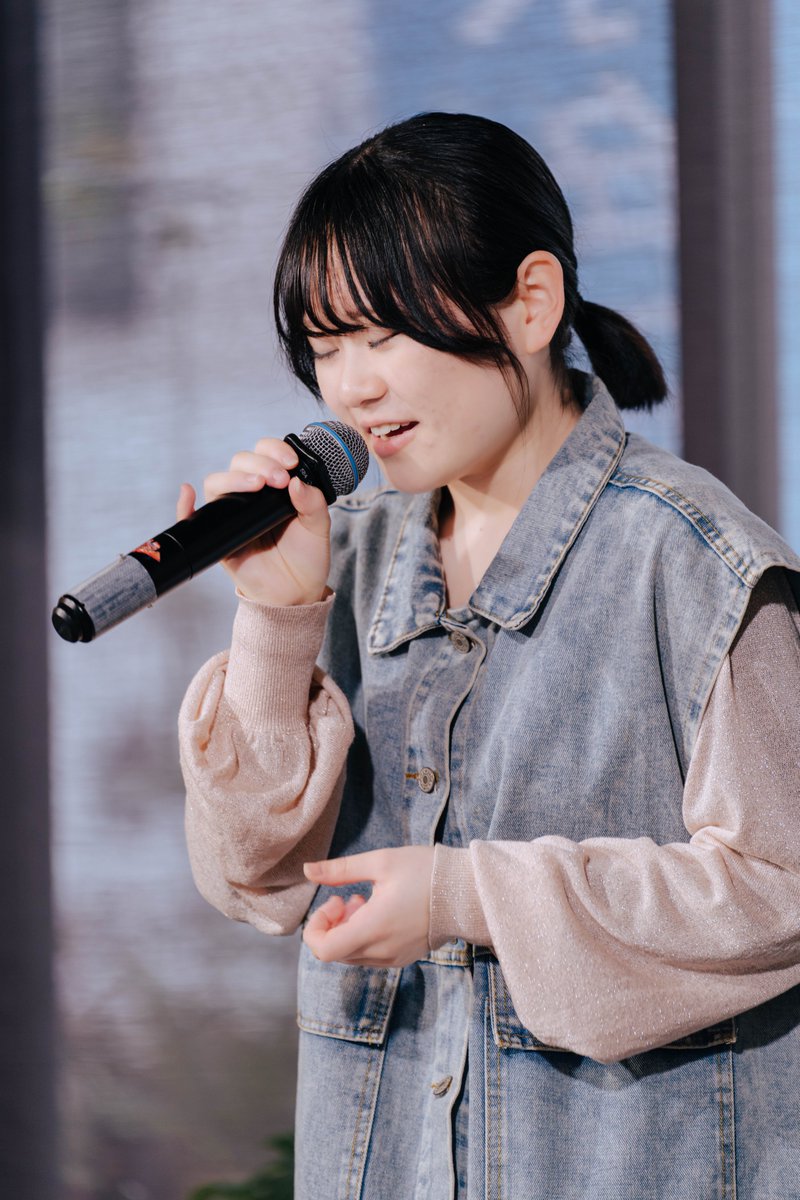 qdepY4jsFwXa2Y1's tweet photo. 2025年4月6日(日) 水色時代⑤
#水色時代 #ICHICAFE ＃配信番組
#佐藤純蓮 @violet21451130 #JK3
五番手は佐藤純蓮（さとうすみれ）さん
数々の賞を受賞してきた実力は本物
素敵な歌声に酔いしれました
カバーも自分の曲にしている、そんな印象
完成された感もありますが、まだまだ伸びるに間違いなし♬ https://t.co/yS3tfusN7q