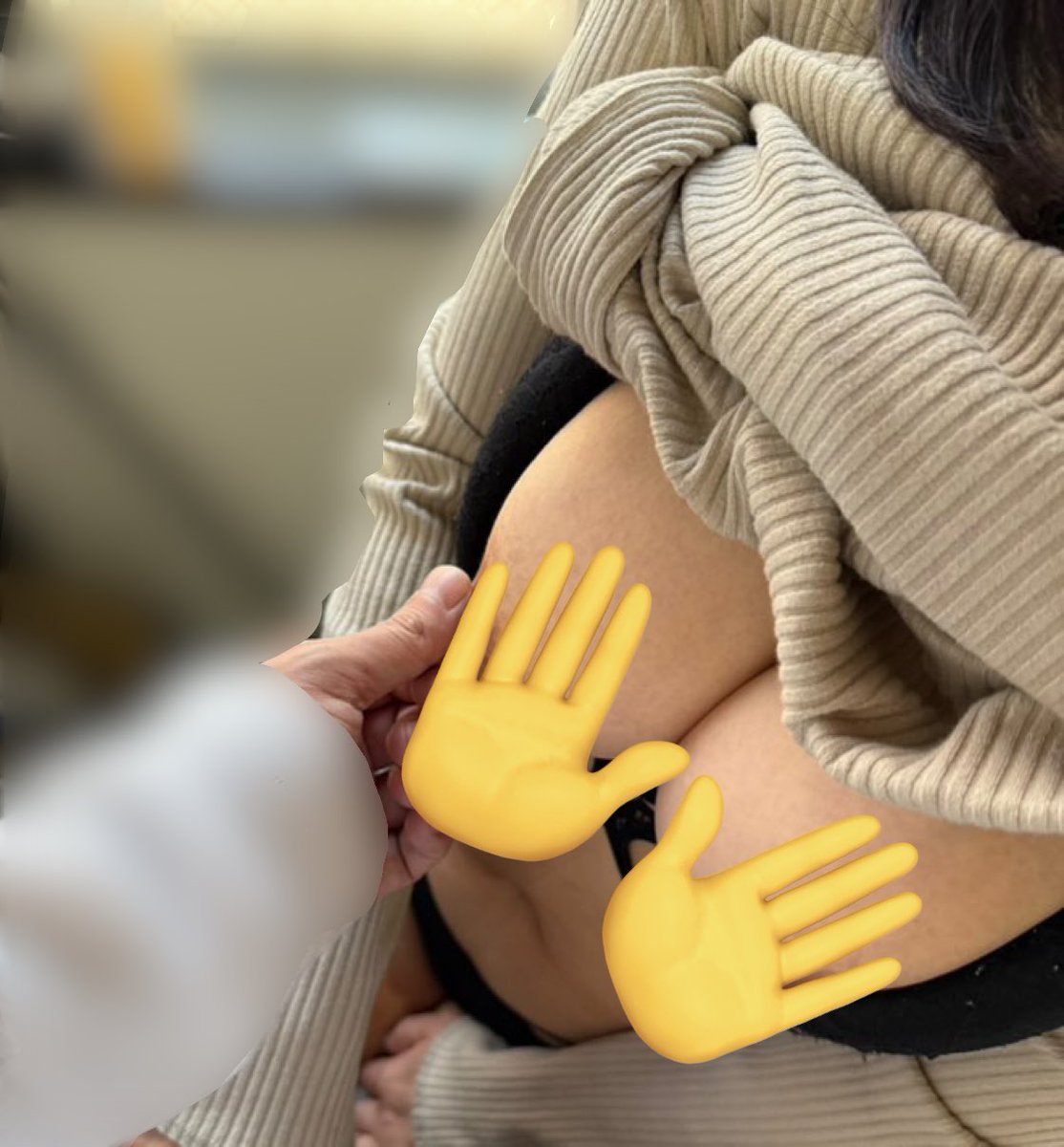 sakitomisaki's tweet photo. ミサキは服の上から胸揉まれたって言ってたけど、美容師から聞くとどうやら生で揉んだらしくミサキが乳首つねられてる写メも送られてきた。最高か🫣

ギンギンになったモノもミサキに触らせてしごいてもらったらしく、今回のプレイ内容はそこまでということで報告だけで2回抜きました(笑) https://t.co/Vnpw25ZOkh