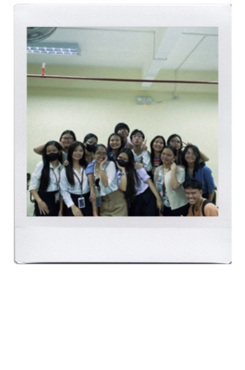 yung mga tropa ko talaga since shs ang naaala ko nung sinabi ng <a href="/BenAndBenMusic/">Ben&Ben</a> kung about saan yung new song nila na tutugtugin sa UP Fair. Hayyy.

May kanya-kanyang pangarap na tinatahak ngunit buo pa rin ang pagmamahalan. #SaranggolaStories