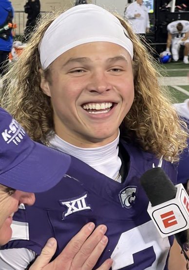 BREAKING: Actress Sydney Sweeney has been seen "quietly hanging out" with Kansas State Wildcat star QB Avery Johnson, per sources