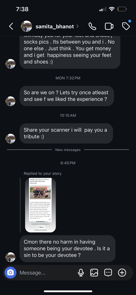 MahekArora13's tweet photo. oh to be a woman trying to sell her travis scott tickets 😭 https://t.co/SDOyDANqDk