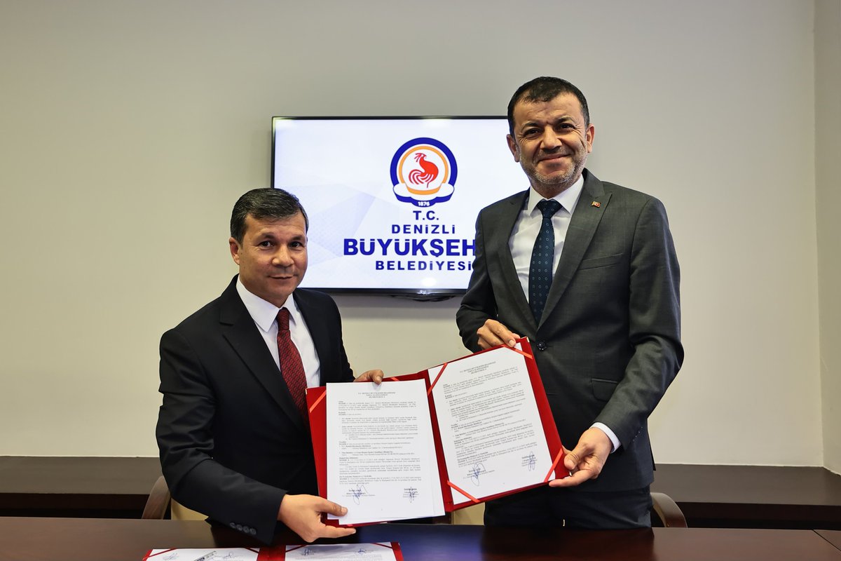BNuriCavusoglu's tweet photo. Emekçi kardeşlerimizin her zaman yanındayız.

Denizlimize birlikte hizmet etmekten onur duyduğum işçi kardeşlerimizin 2025 yılı maaşlarında, gelir vergisi diliminden doğacak azalışların önüne geçiyoruz. 

PERAŞ, Ulaşım AŞ ve DESKİ'de çalışan işçi kardeşlerimizin yaklaşık 30 milyon TL'lik gelir vergisinden kaynaklı maaşlarındaki azalışları Denizli Büyükşehir Belediyesi olarak biz karşılayacağız. Tüm çalışan kardeşlerimize hayırlı ve uğurlu olmasını diliyorum.