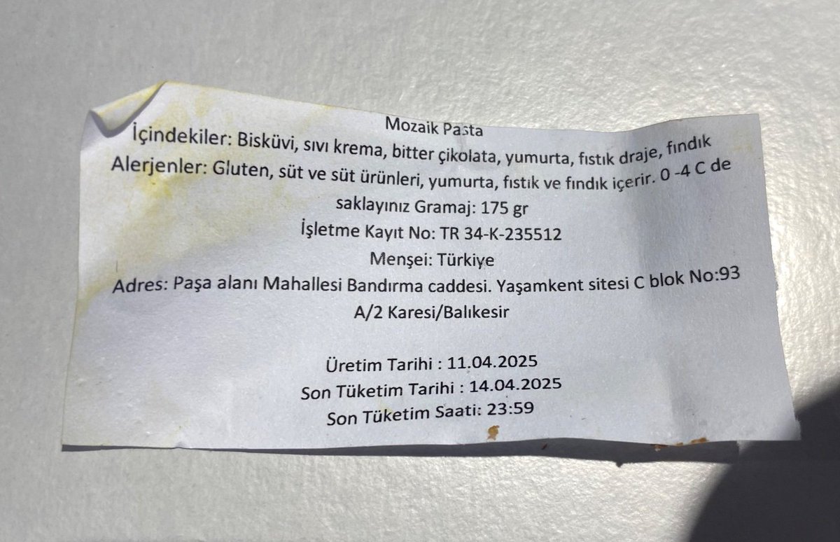 Bir takipçimizin Espressolab'den aldığı mozaik pasta 'yarın' üretildi.