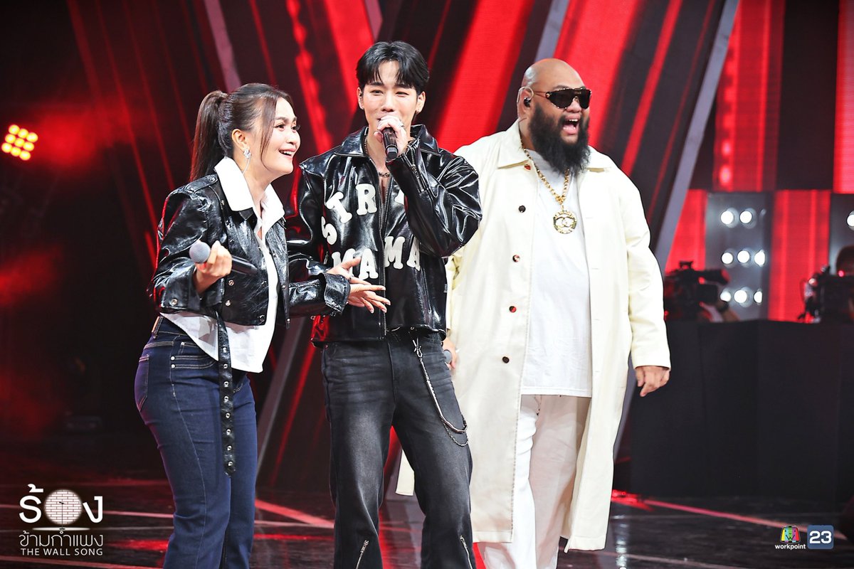 ร้องข้ามกำแพง The Wall Song tweet media