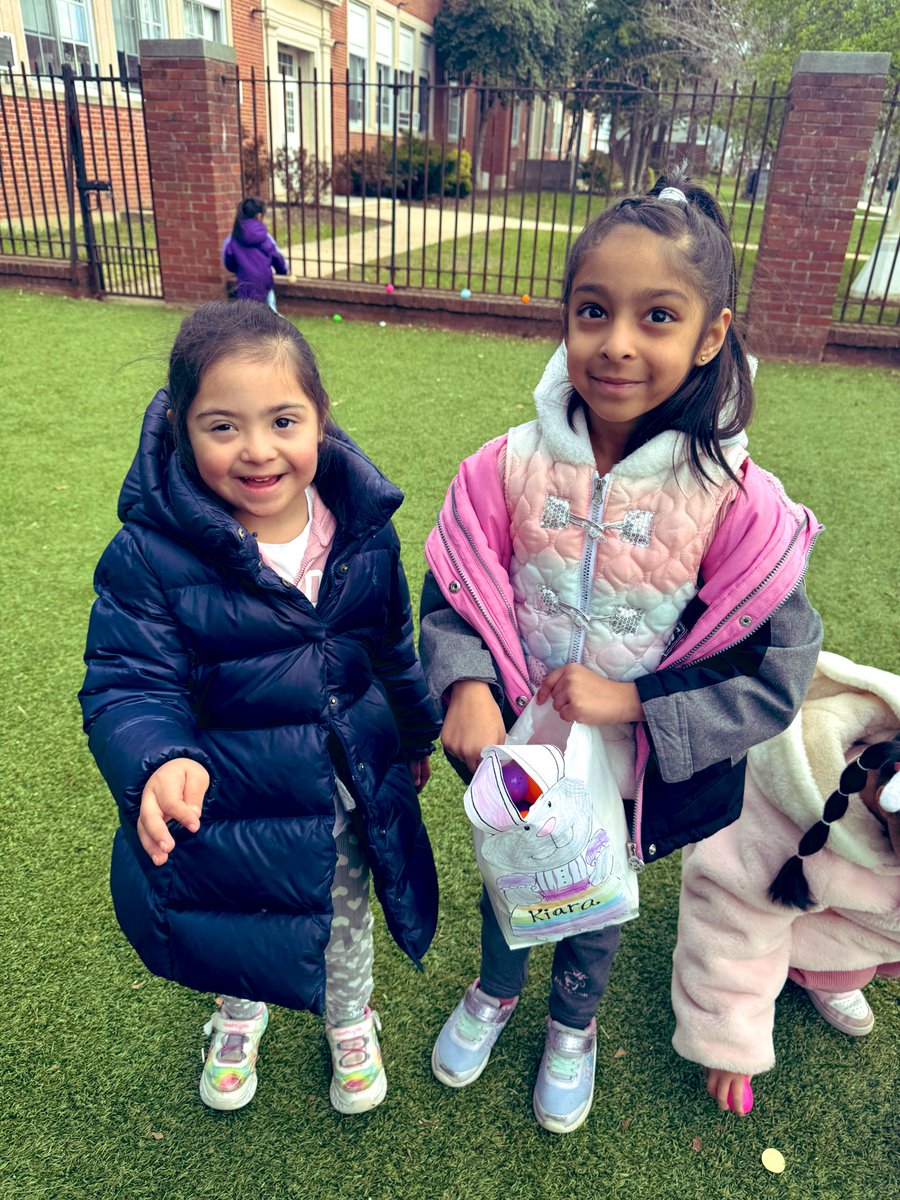 Danielle Austin tweet media