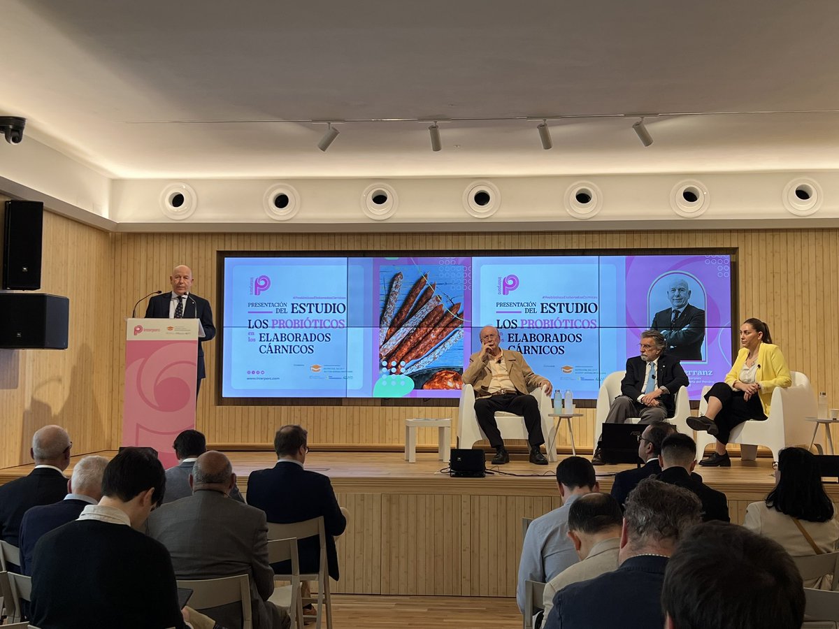 interporc's tweet photo. 🧬 Celebramos la presentación del estudio “Los probióticos en los elaborados cárnicos”. Una jornada donde conectamos ciencia, salud y alimentación para seguir avanzando como sector.
#ProbioticosElaboradosCarnicos #Probióticos #INTERPORC https://t.co/i1fHhb4cay