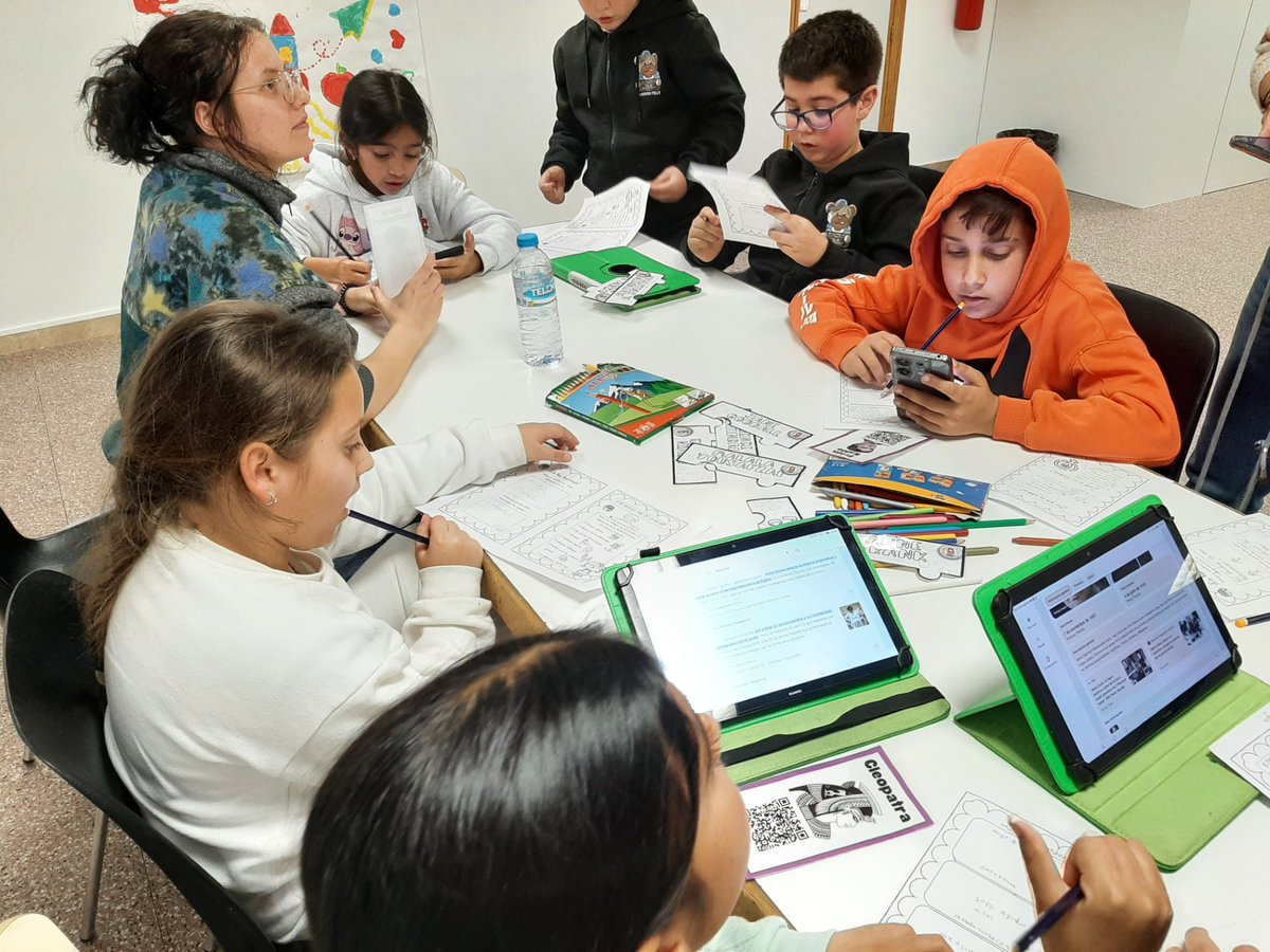 gitanos_org_elx's tweet photo. 🔊En Elche seguimos apostando por el éxito educativo del alumnado gitano. Este curso 24/25 está lleno de talleres, refuerzo, deporte, mentoría y más, gracias a @GVAIgualtat y @FundacionJPeran #Kumpania #FSE+ #EducaciónInclusiva 💙✨ https://t.co/PQUQQvUyyL
