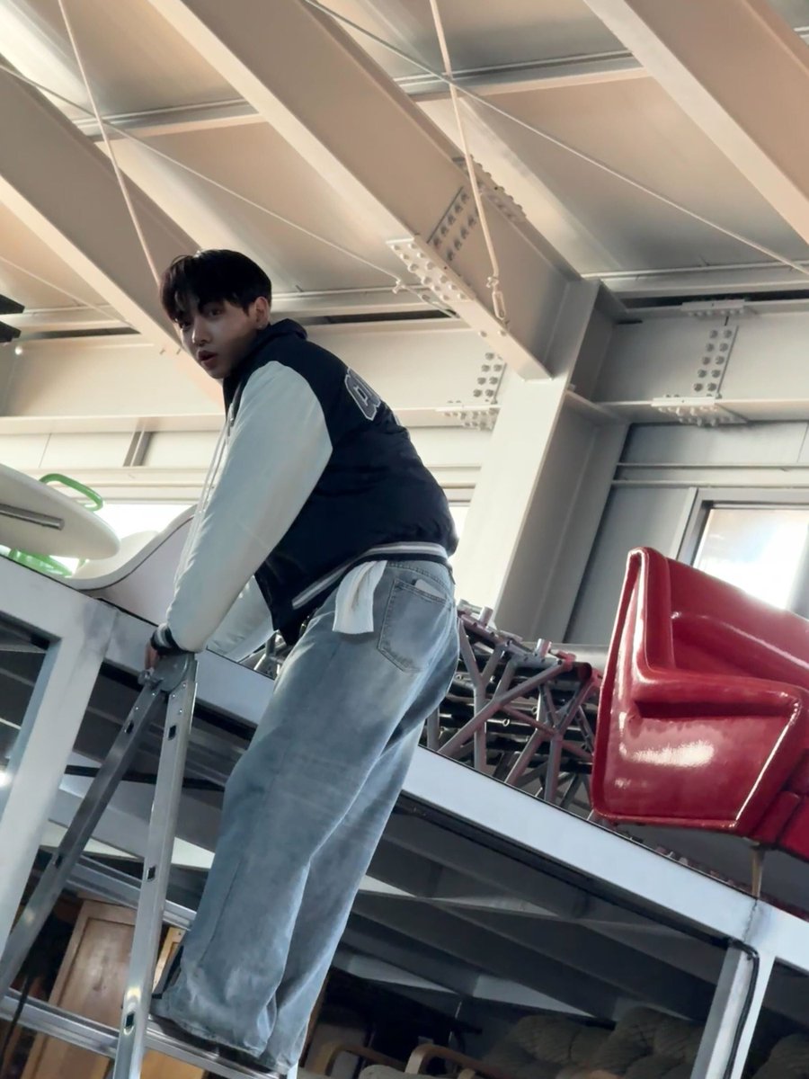 250410 위버스 포스트 #명재현 

그렇게 추웠니 재현..