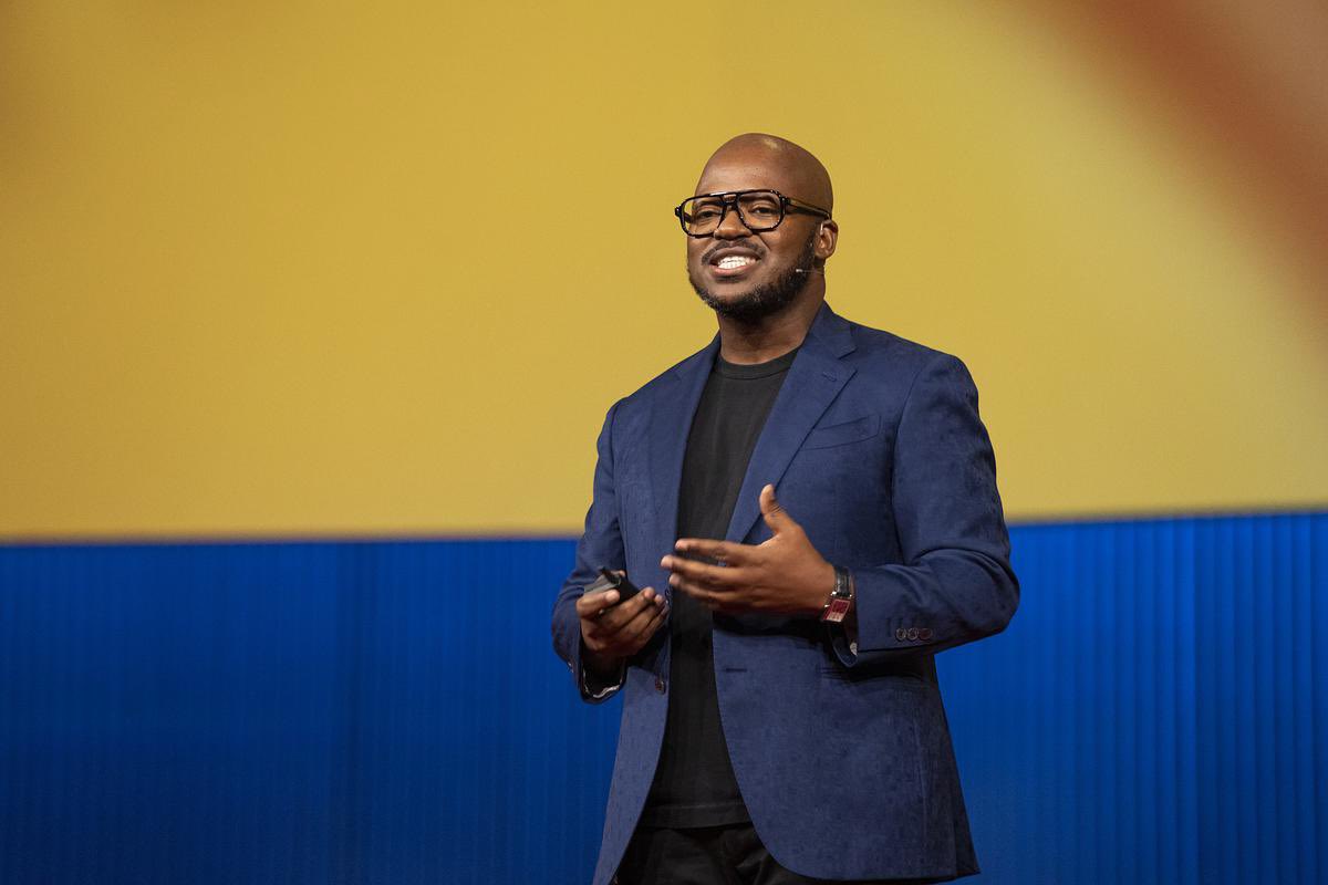 Khaya Dlanga tweet media