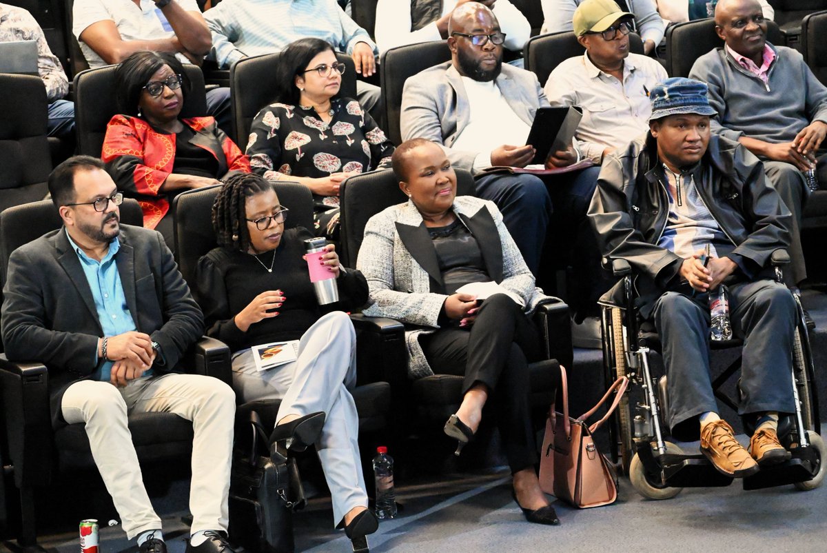 WalterSisuluUni's tweet photo. WSU moves from 23rd to 16th in national research rankings. At the Faculty of Natural Science SOFA, VC Prof Songca reaffirmed the goal: “By 2030, WSU will be in the Top 10.” DVC Mpambane praised the session: "One of the best SOFAs". 

#InPursuitOfExcellence https://t.co/0yvlZpPyag