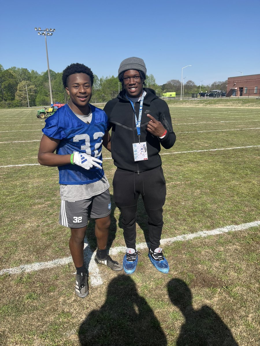 Markell Taylor (@dba_kell) on Twitter photo #AGTG morning blessing after a great visit at <a href="/UnivWestGa/">UWG</a> and a great conversation with <a href="/Coach_Treal/">Antreal Allen</a> im blessed to receive a(n) offer to <a href="/UWGFootball/">West Georgia Football</a> #Gowolves🐺🐺
<a href="/Chavius_jackson/">Coach Jackson</a>
<a href="/DeonLanier_/">Coach Deon Lanier</a>
<a href="/RecruitGeorgia/">Recruit Georgia</a> #AGTG morning blessing after a great visit at <a href="/UnivWestGa/">UWG</a> and a great conversation with <a href="/Coach_Treal/">Antreal Allen</a> im blessed to receive a(n) offer to <a href="/UWGFootball/">West Georgia Football</a> #Gowolves🐺🐺
<a href="/Chavius_jackson/">Coach Jackson</a>
<a href="/DeonLanier_/">Coach Deon Lanier</a>
<a href="/RecruitGeorgia/">Recruit Georgia</a>