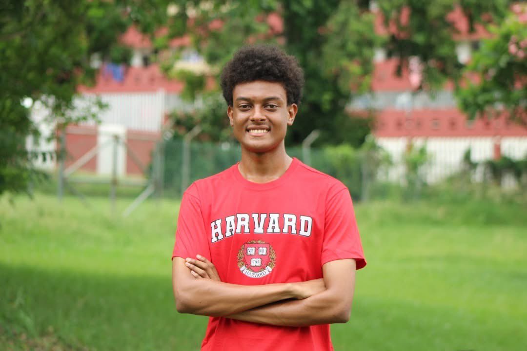 yaf_ghana's tweet image. Today, we’re thrilled to celebrate one of our incredible scholars, 𝐋𝐞𝐨𝐧𝐚𝐫𝐝 𝐀𝐦𝐨-𝐊𝐨𝐝𝐢𝐞𝐡, for his admission to @Harvard on a full scholarship. He also received offers from #Stanford &amp;amp; #Caltech, with total scholarships amounting to $1.16 𝐦𝐢𝐥𝐥𝐢𝐨𝐧 over four years